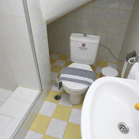 Anemoessa Villa *